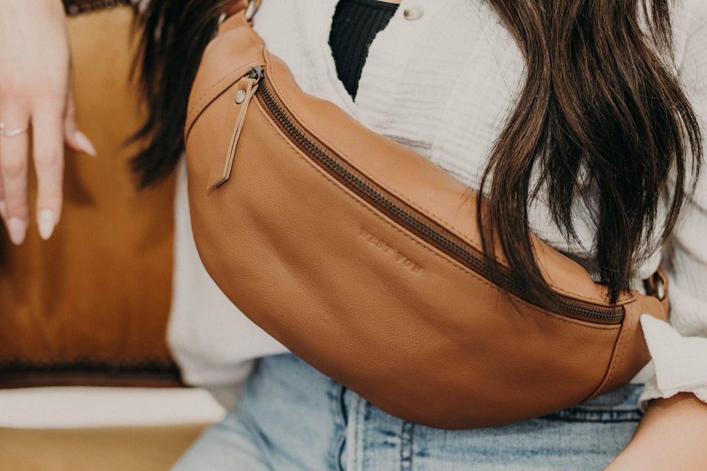 Indie Large Essential Leather Sling Bag