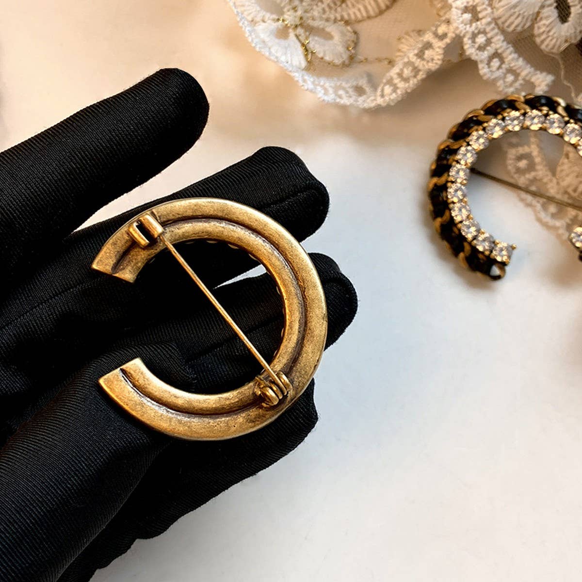 Vintage Pearl Brooch Pin