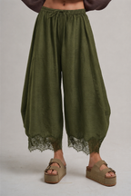 LIGHTWEIGHT BALLOON LEG PANTS WITH DELICATE LACE_JLB80092-01