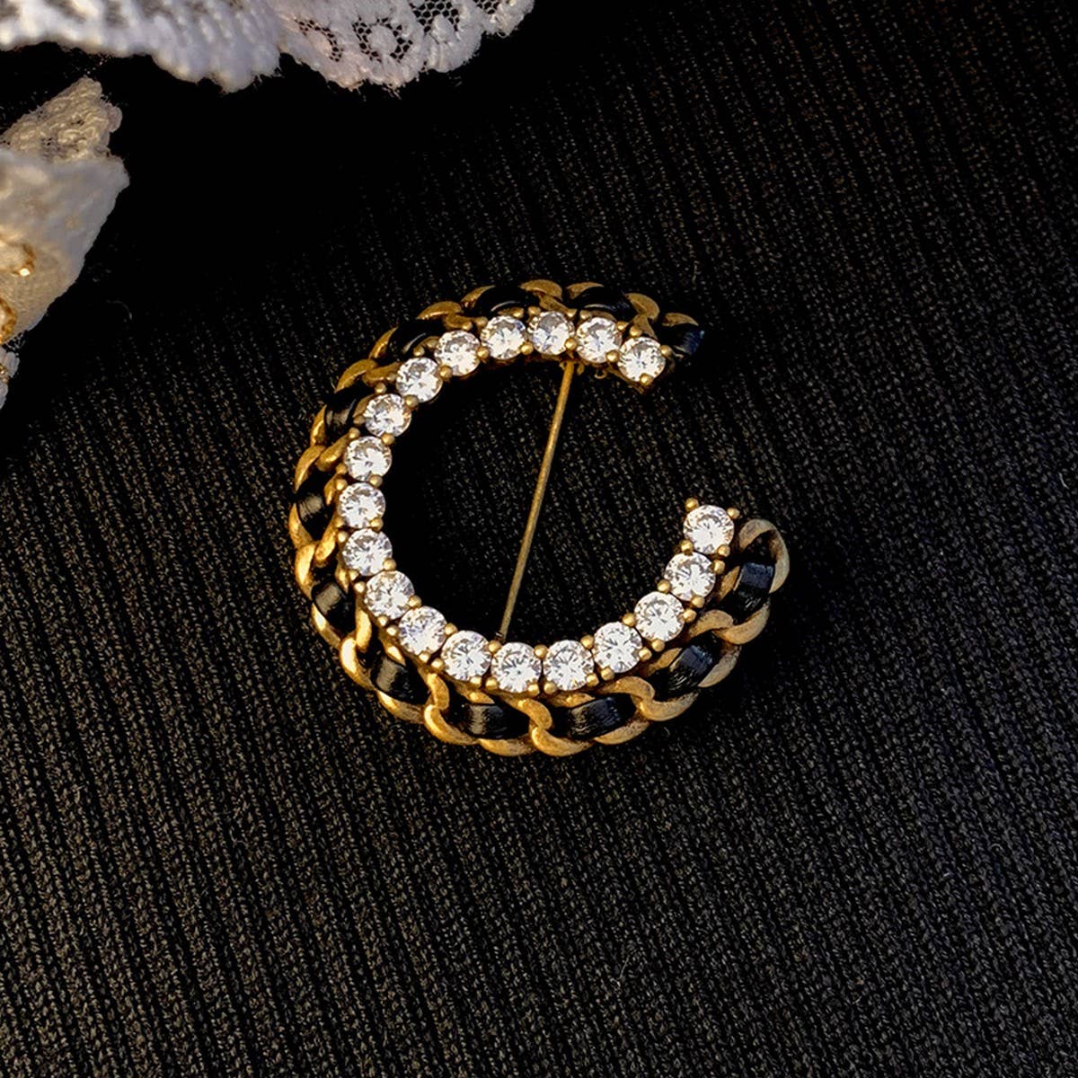 Vintage Pearl Brooch Pin
