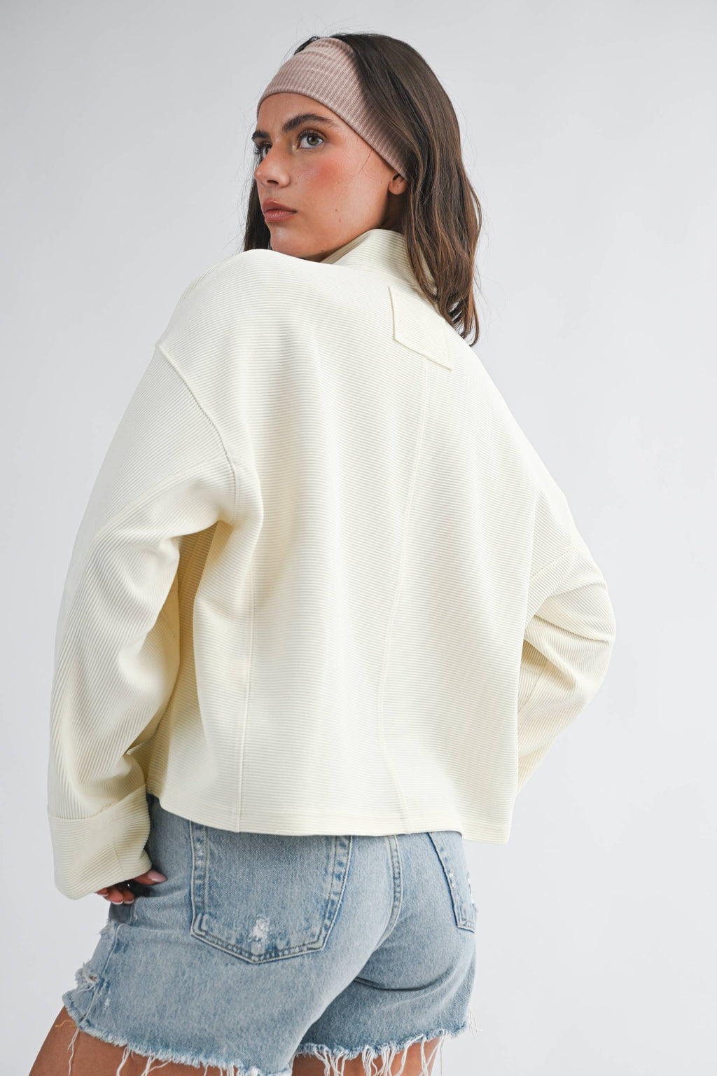 Ribbed Half Zip Cropped Pullover