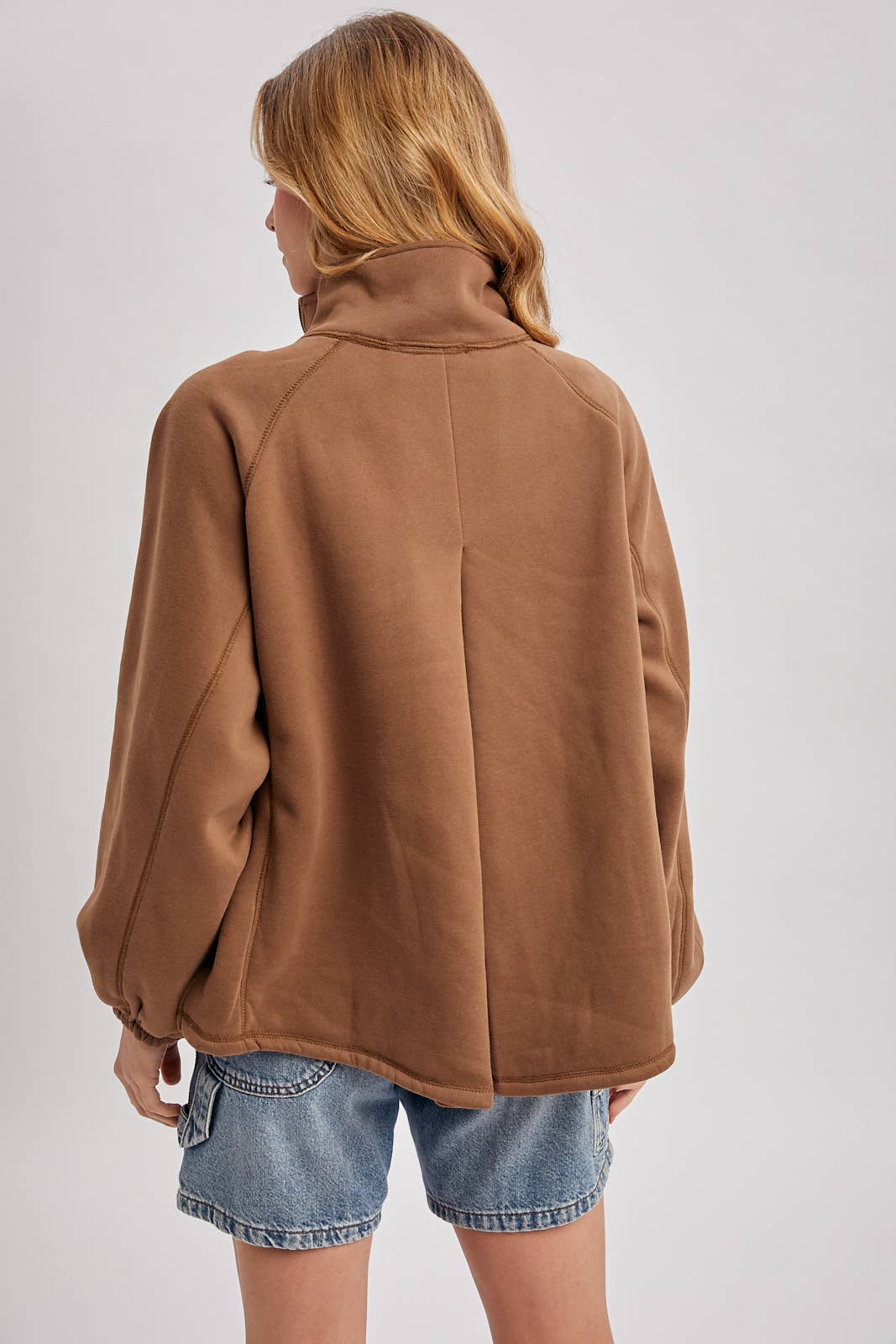 Boxy Half Zip Puller