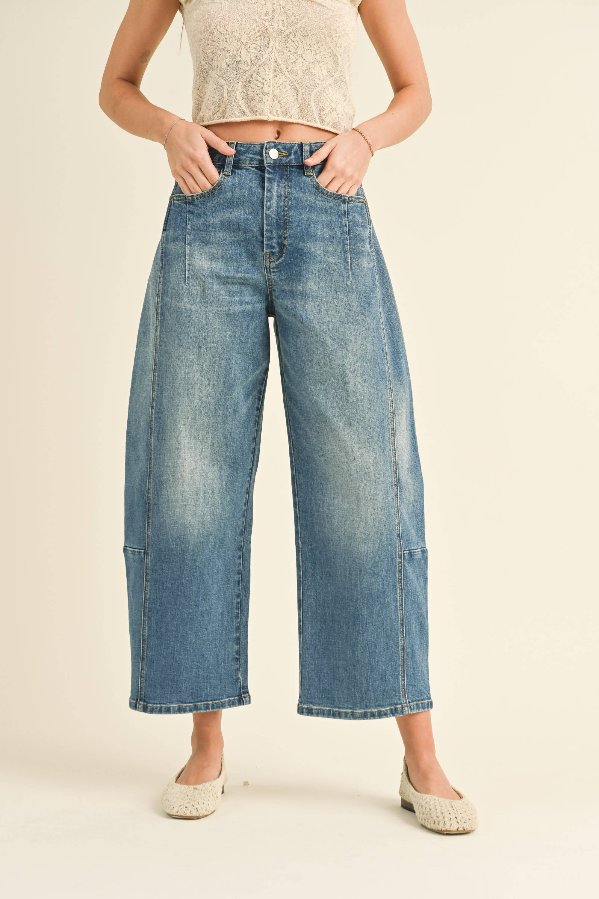 Loose Fit Cropped Denim