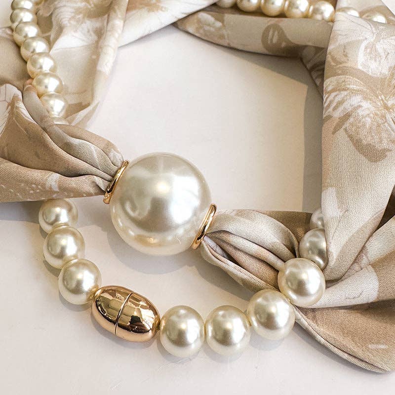 Magnetic Pearl Necklace Scarf