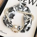 Magnetic Pearl Necklace Scarf