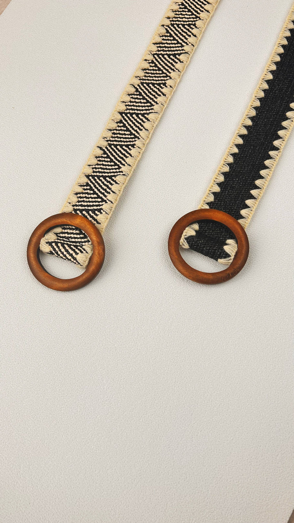 Whipstitch Raffia Belt with Wooden Round Buckle