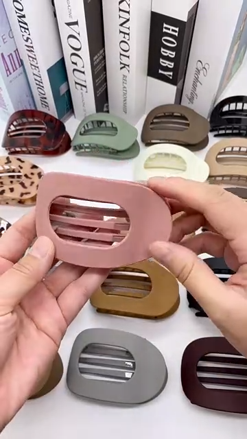 Matte Oval Claw Clip - Tortoise